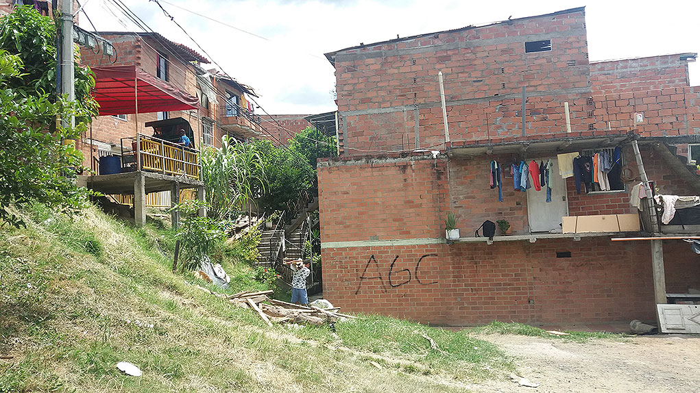Atavista, Medellín.