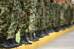 300 militares narino