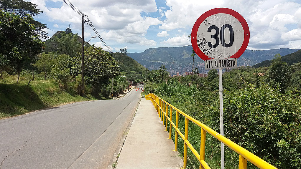 Atavista, Medellín.