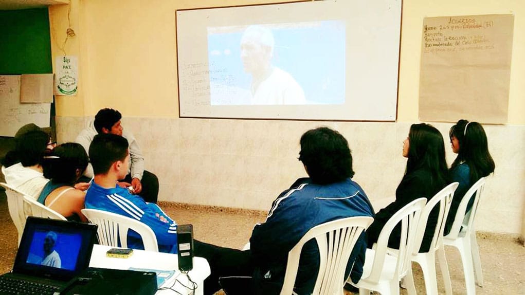 Cuestionan a la Fiscalía por acusaciones sobre reclutamiento de menores del Eln