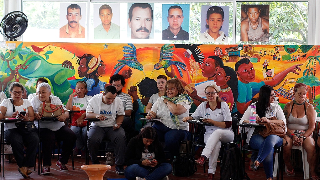 “General Montoya: diga la verdad sobre la Operación Orión”: víctimas de Comuna 13