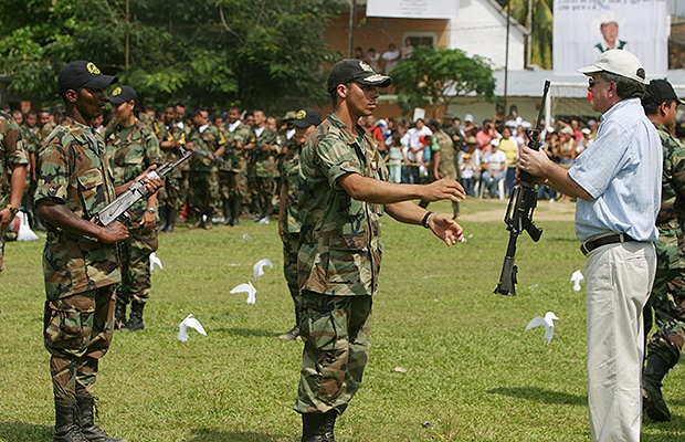 desmovilizacion-paramilitares.jpg