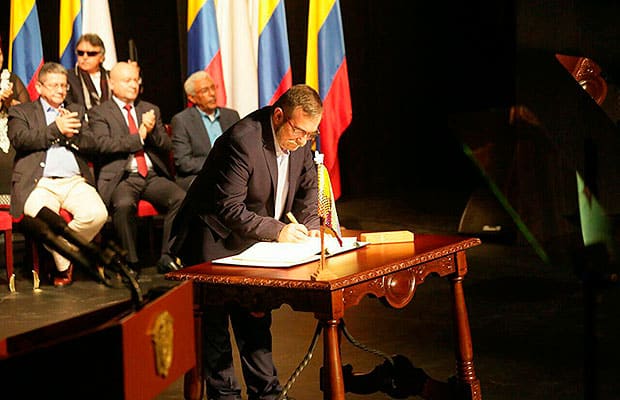 Farc en política: caballo de batalla de la oposición