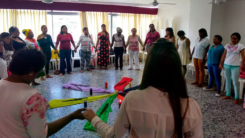 La violencia que sufren las defensoras de derechos humanos