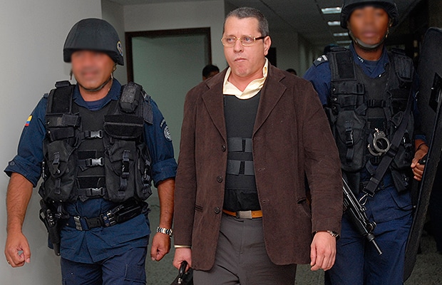 Julian Bolivar, aduciencia