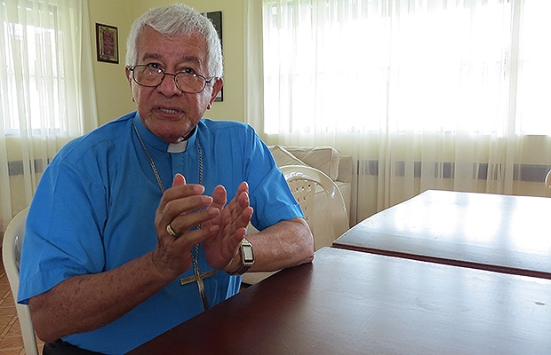 obispo-hector-apalza