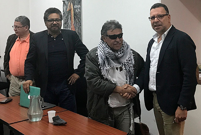 reunion farc auc 7