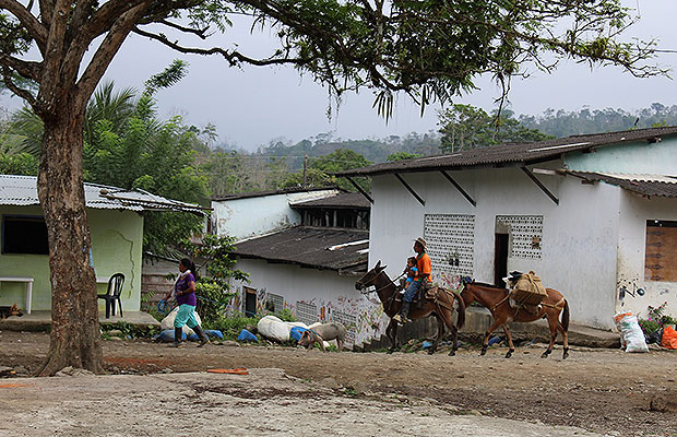 En San José de Apartadó ronda el miedo